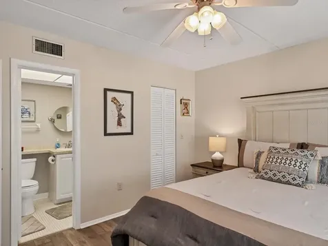708 Tamiami Trail S Venice FL 34285
