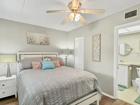 708 Tamiami Trail S Venice FL 34285