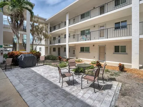 708 Tamiami Trail S Venice FL 34285