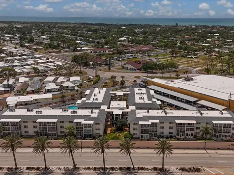 708 Tamiami Trail S Venice FL 34285