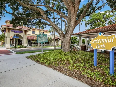 708 Tamiami Trail S Venice FL 34285