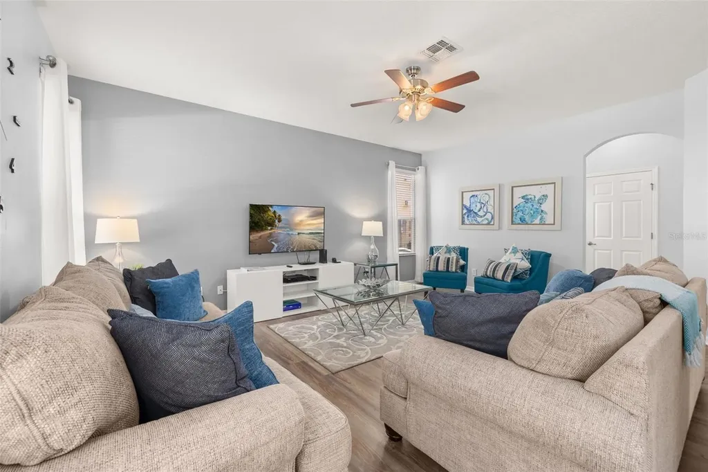 986 Orange Cosmos Boulevard Davenport FL 33837