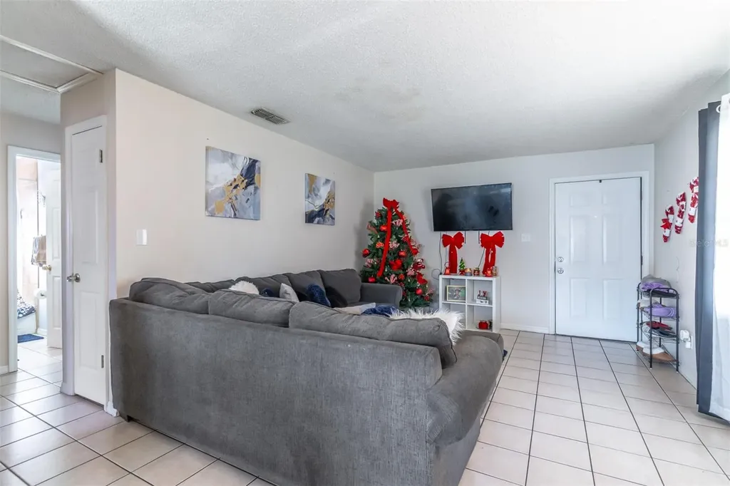 2433 Chase Avenue Sanford FL 32771