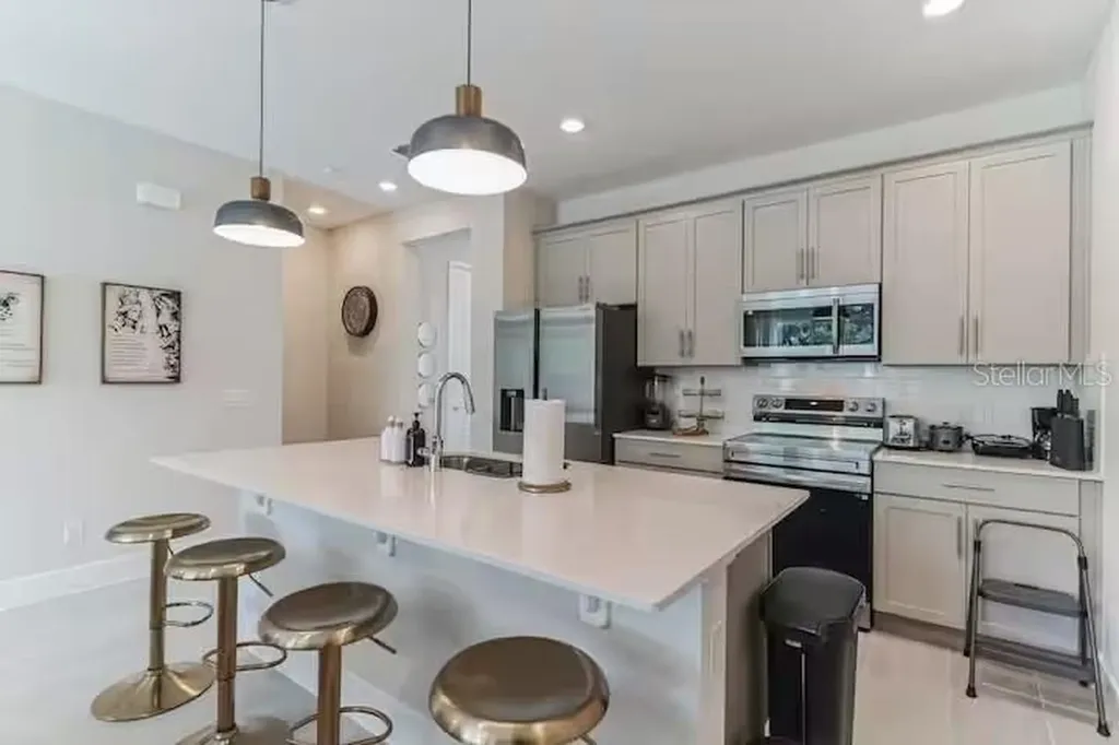 7842 Spectrum Drive Reunion FL 34747