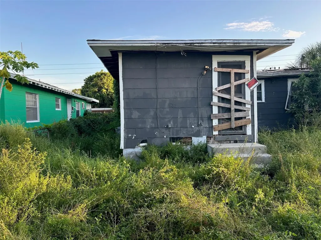 877 22nd Avenue S St Petersburg FL 33705
