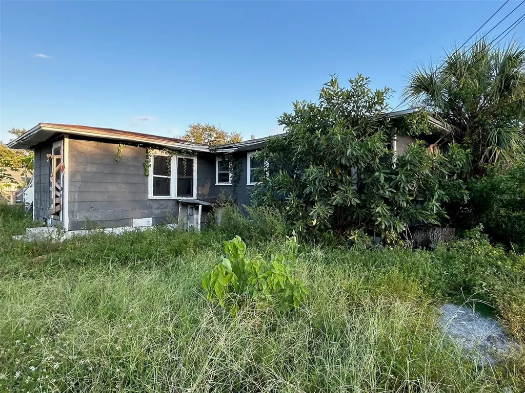 877 22nd Avenue S St Petersburg FL 33705