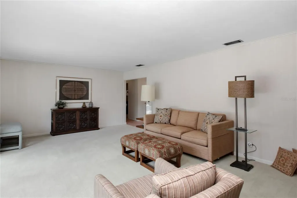 2019 Siesta Lane Orlando FL 32804