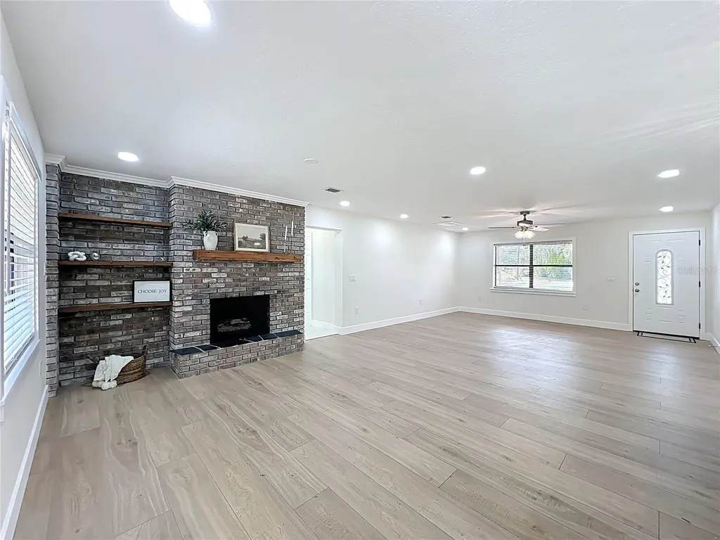 5975 Sheryl Anita Street Oviedo FL 32765