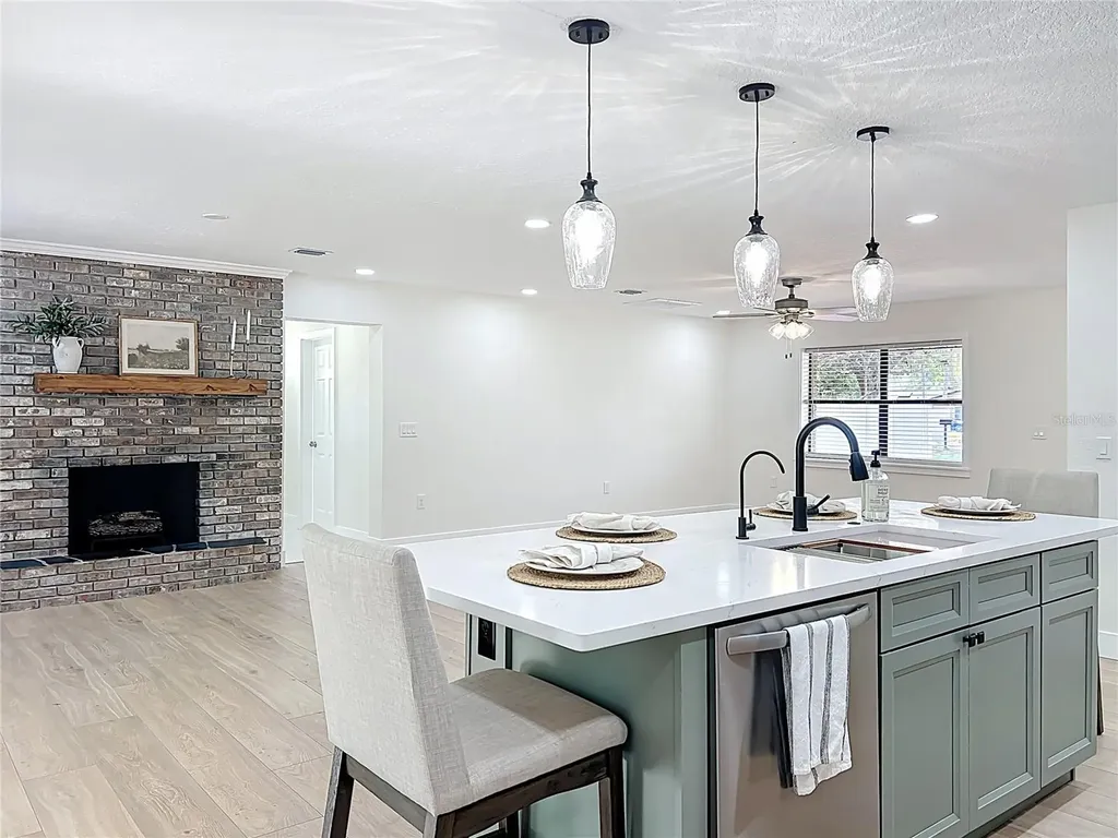 5975 Sheryl Anita Street Oviedo FL 32765