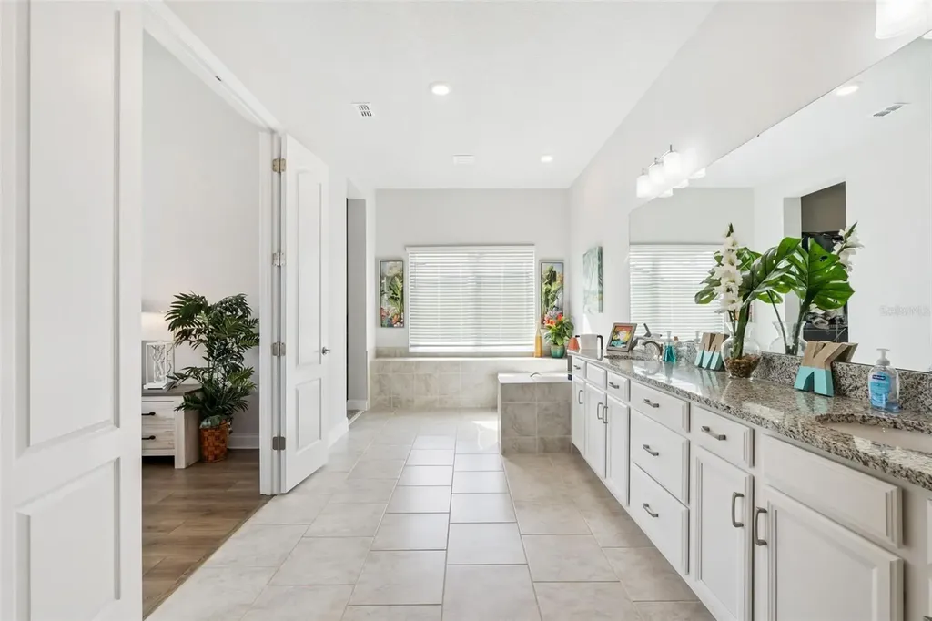 17060 Secret Hollow Loop Clermont FL 34711