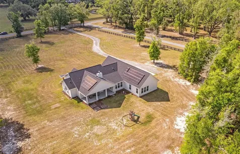 11833 NW 234th Street Alachua FL 32615