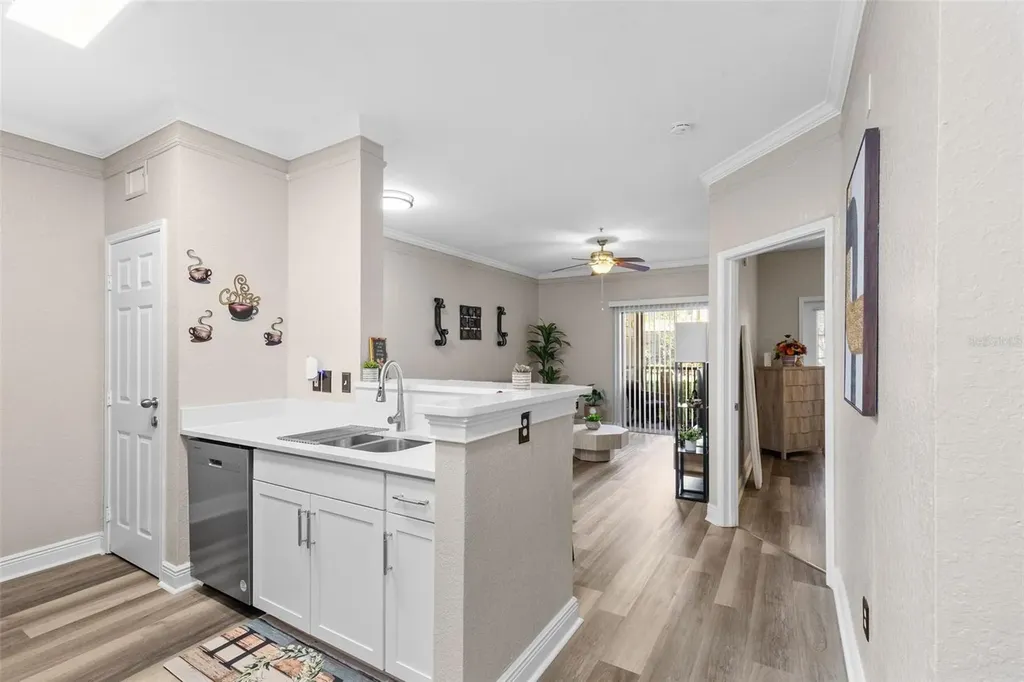 4323 Bayside Village Drive Tampa FL 33615