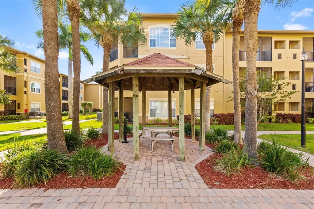 4323 Bayside Village Drive Tampa FL 33615