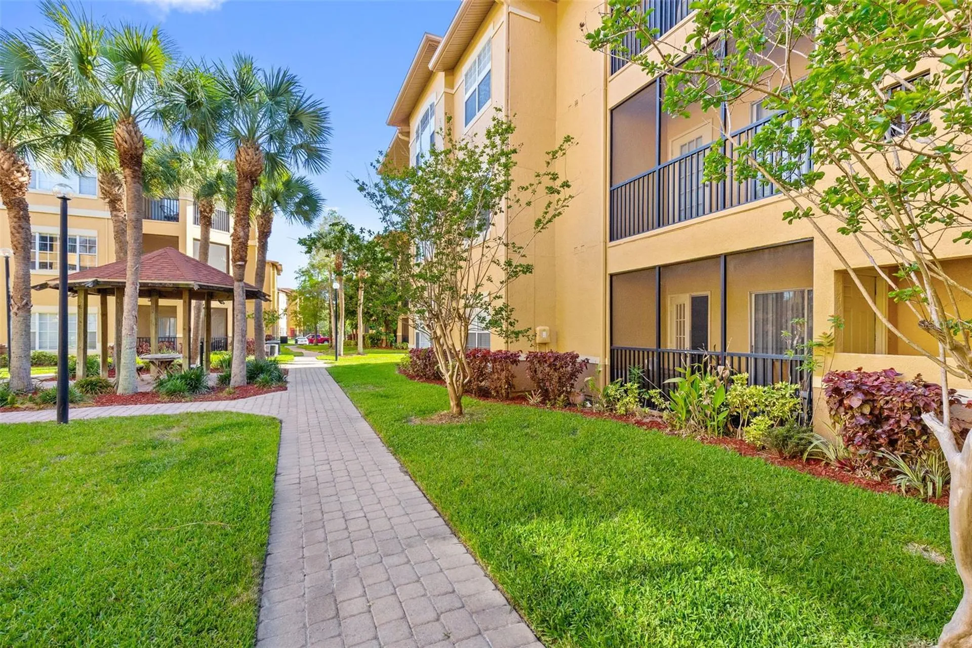 4323 Bayside Village Drive Tampa FL 33615
