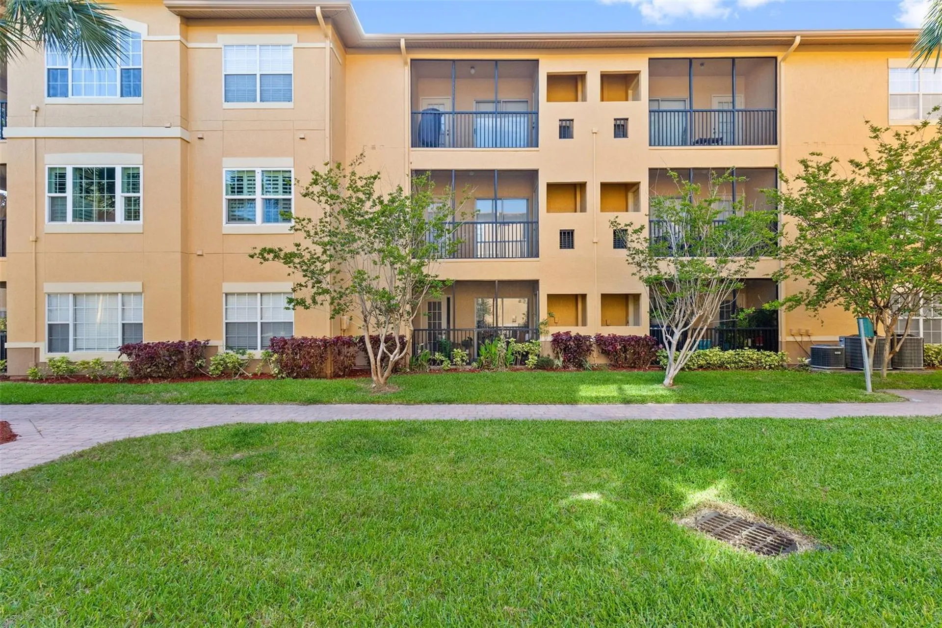 4323 Bayside Village Drive Tampa FL 33615