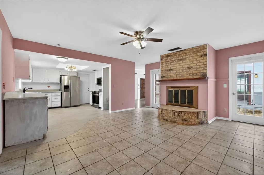 1660 E Shangri La Drive Daytona Beach FL 32119