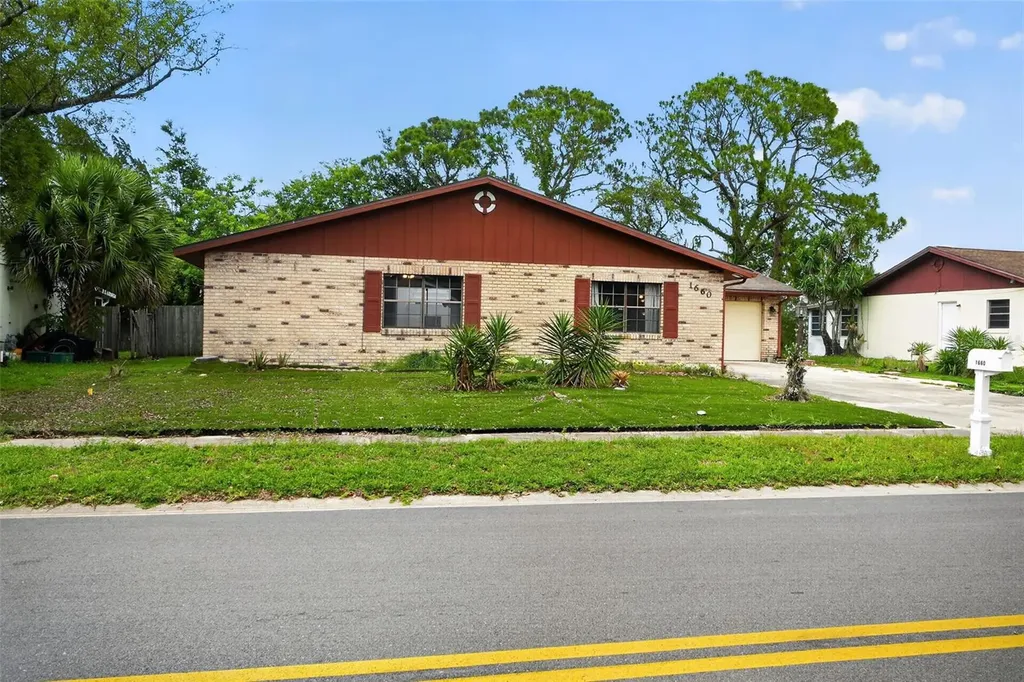 1660 E Shangri La Drive Daytona Beach FL 32119