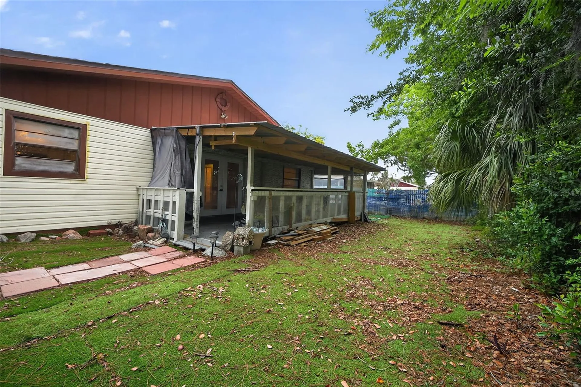 1660 E Shangri La Drive Daytona Beach FL 32119