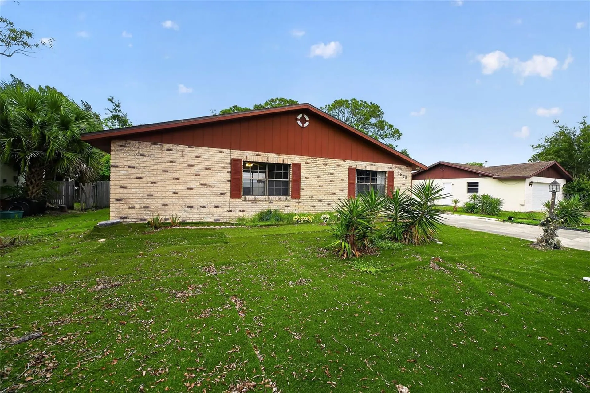 1660 E Shangri La Drive Daytona Beach FL 32119