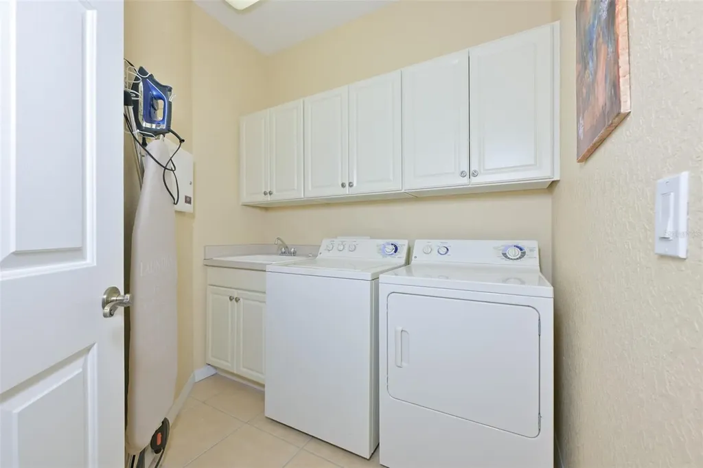 1330 Emerald Dunes Drive Sun City Center FL 33573