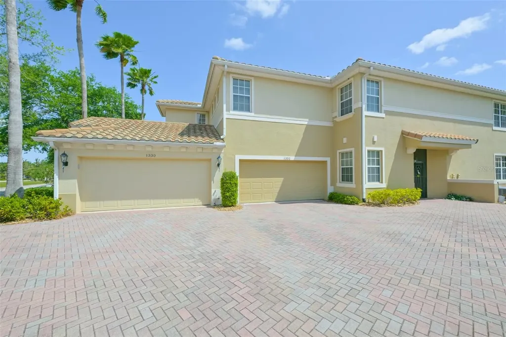 1330 Emerald Dunes Drive Sun City Center FL 33573