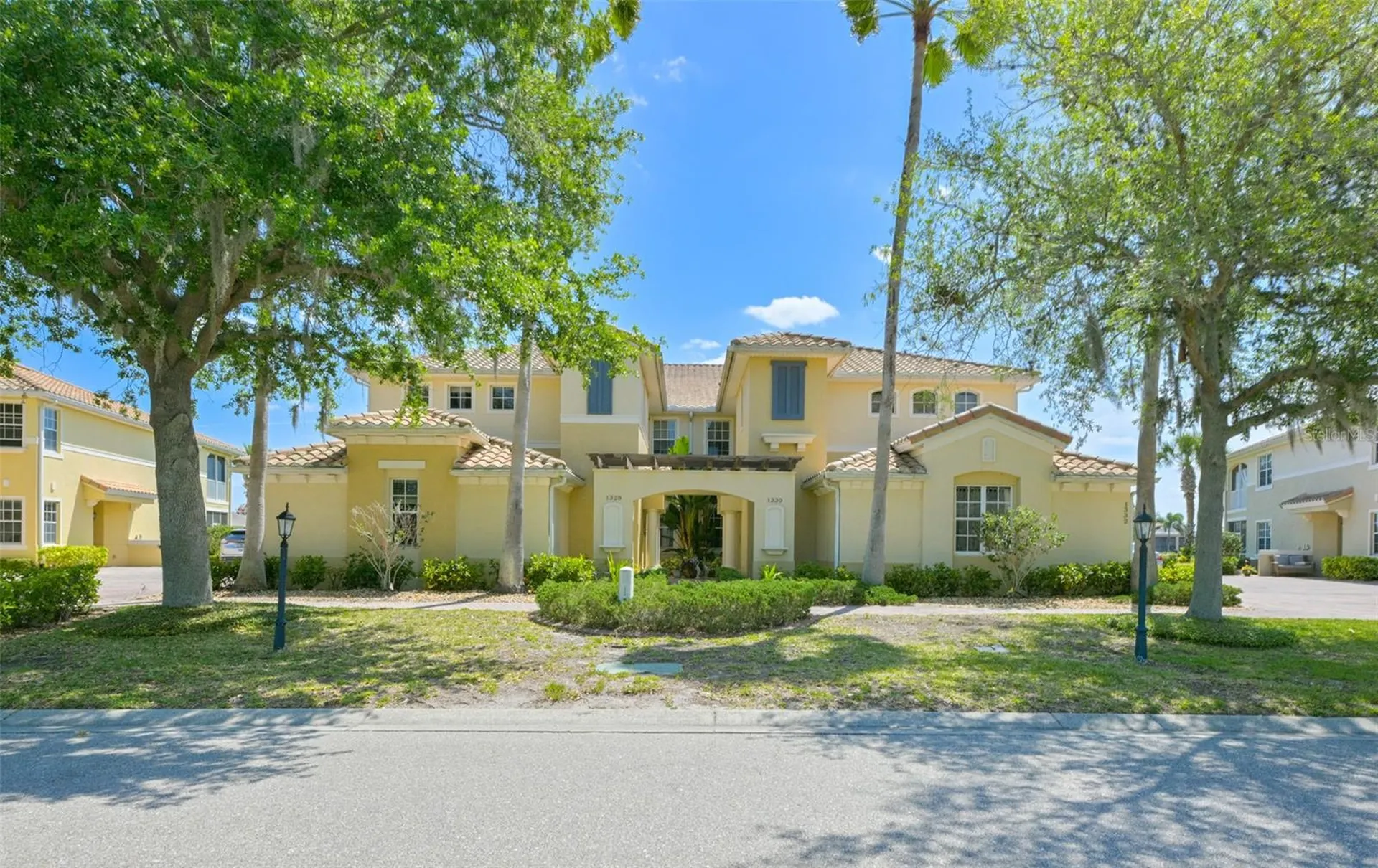 1330 Emerald Dunes Drive Sun City Center FL 33573