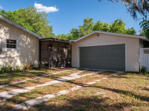 403 E Carolina Avenue Plant City FL 33563