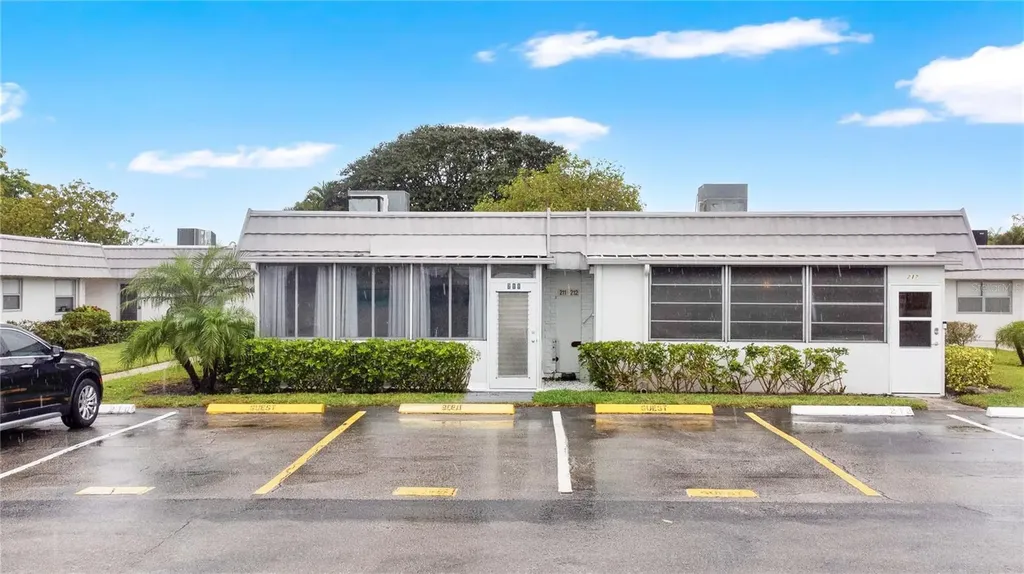 211 Valencia I Delray Beach FL 33446