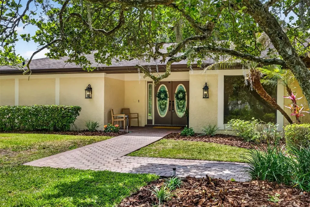 817 Bannockburn Avenue Temple Terrace FL 33617