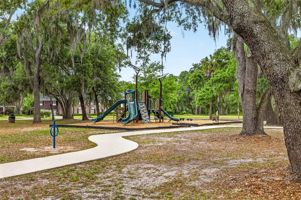 817 Bannockburn Avenue Temple Terrace FL 33617