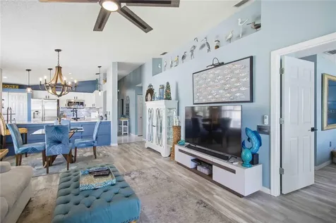 4211 Caddie Drive E Bradenton FL 34203