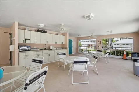 4211 Caddie Drive E Bradenton FL 34203