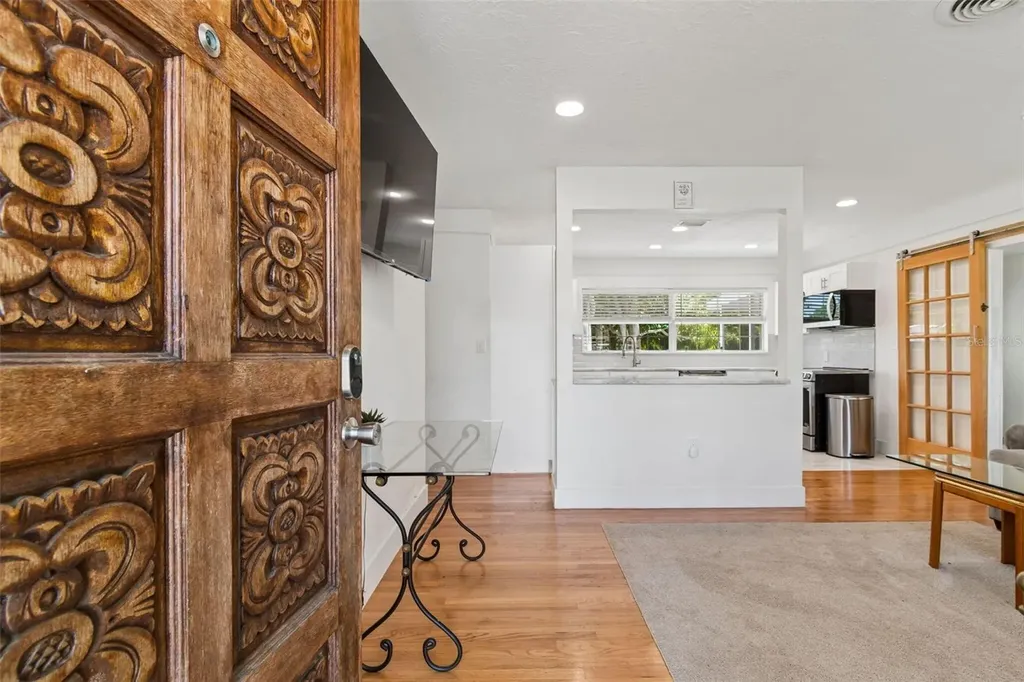 4526 Yardley Avenue N St Petersburg FL 33713