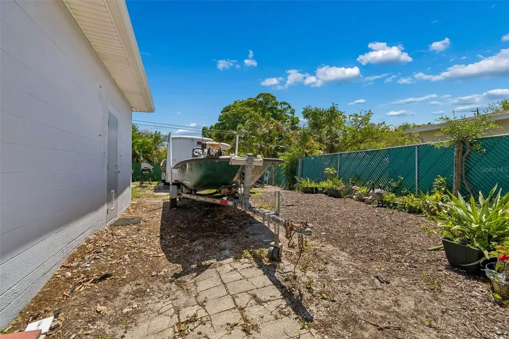 4526 Yardley Avenue N St Petersburg FL 33713