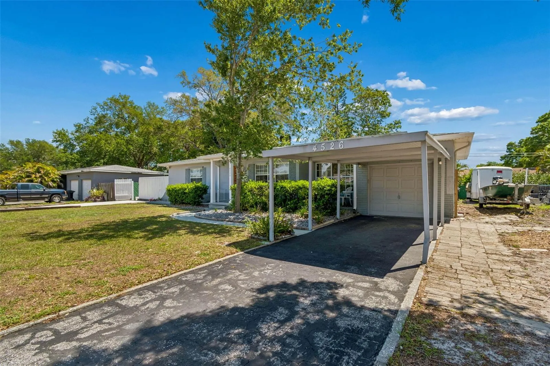 4526 Yardley Avenue N St Petersburg FL 33713