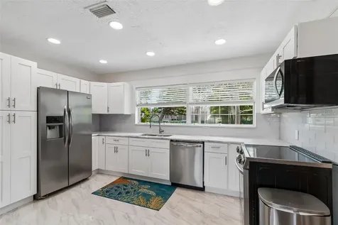 4526 Yardley Avenue N St Petersburg FL 33713