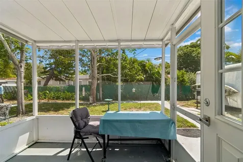 4526 Yardley Avenue N St Petersburg FL 33713