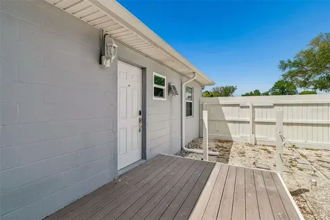 4526 Yardley Avenue N St Petersburg FL 33713