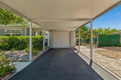 4526 Yardley Avenue N St Petersburg FL 33713
