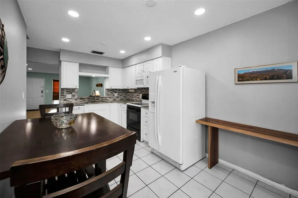 859 Oxford Court Dunedin FL 34698