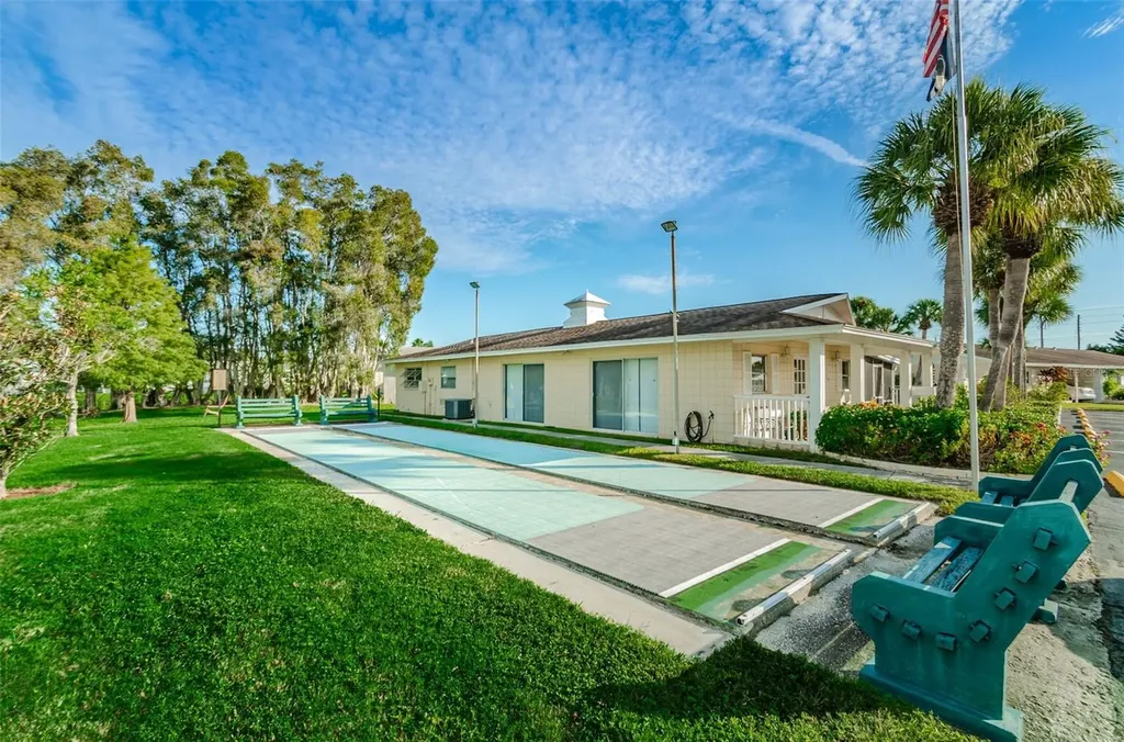 859 Oxford Court Dunedin FL 34698