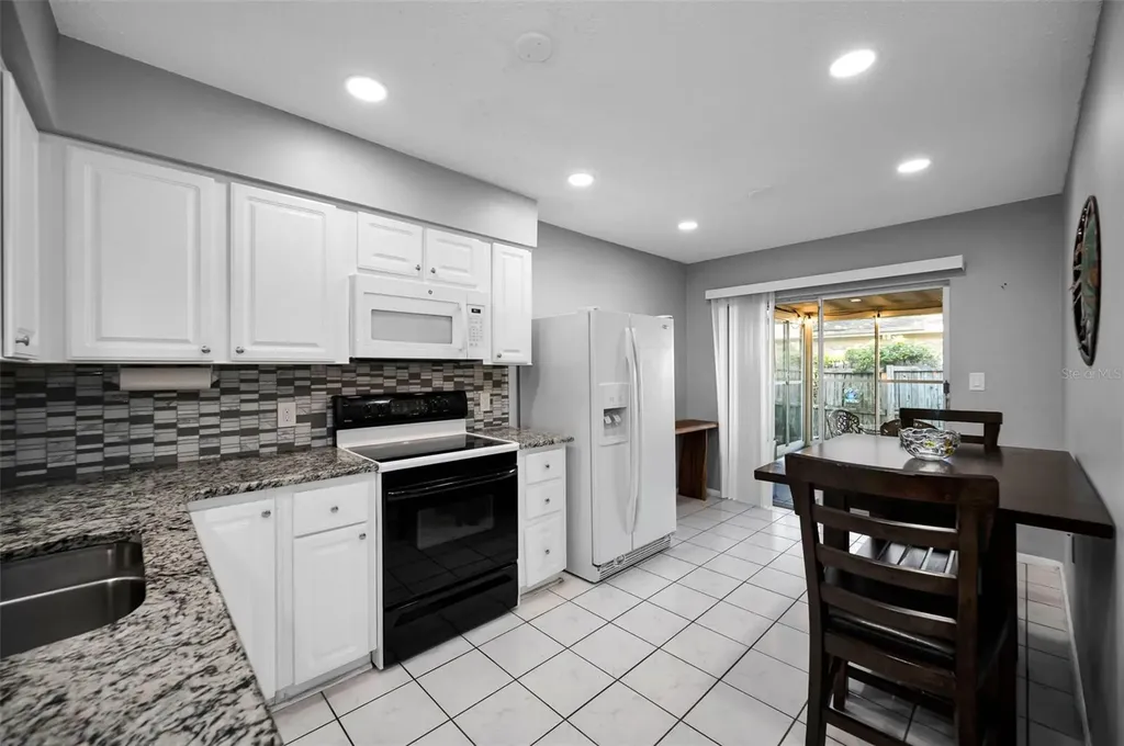 859 Oxford Court Dunedin FL 34698