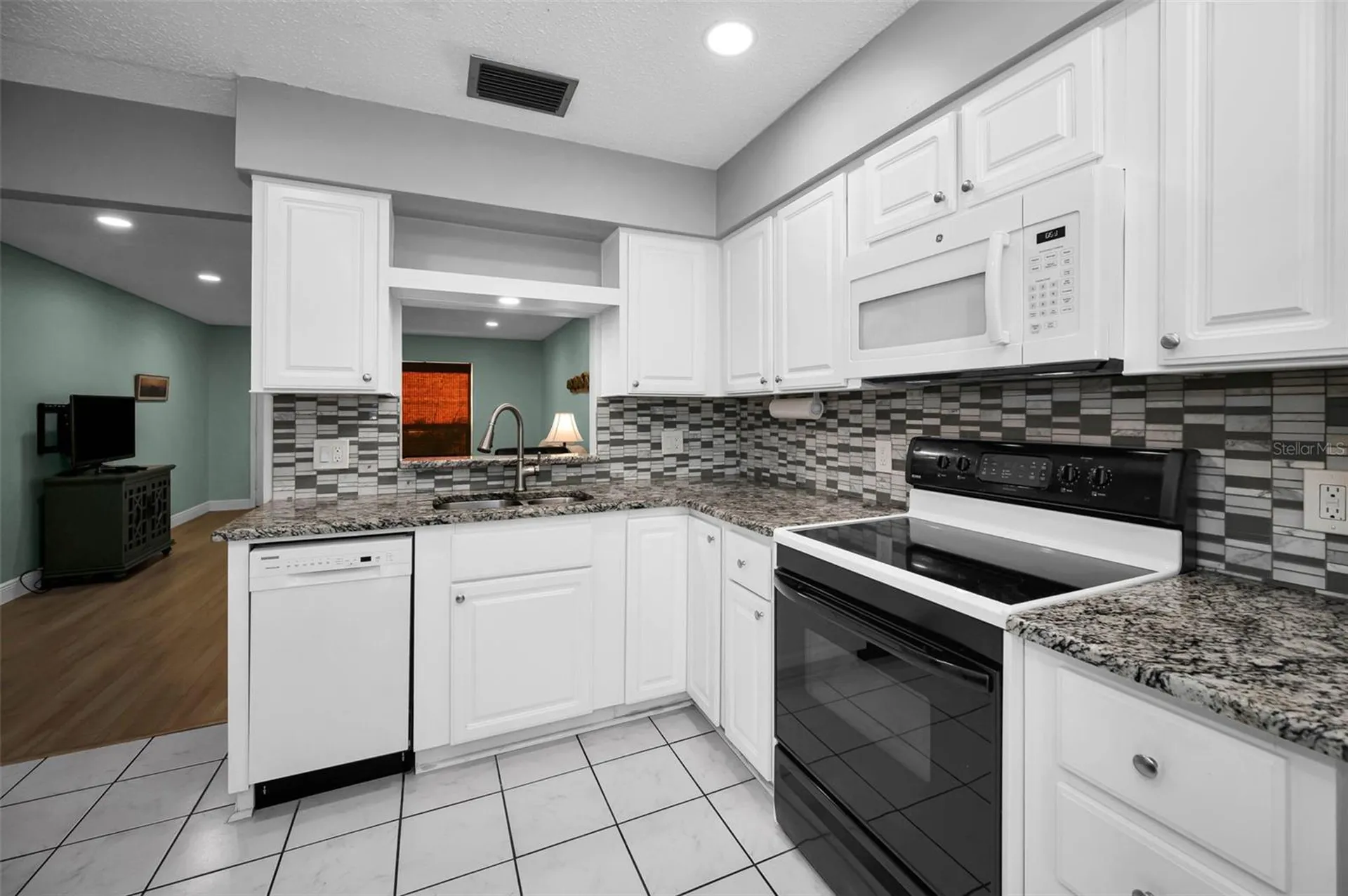 859 Oxford Court Dunedin FL 34698