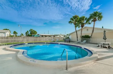 859 Oxford Court Dunedin FL 34698
