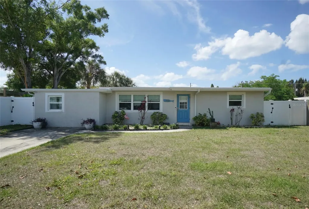 4108 W Montgomery Terrace Tampa FL 33616