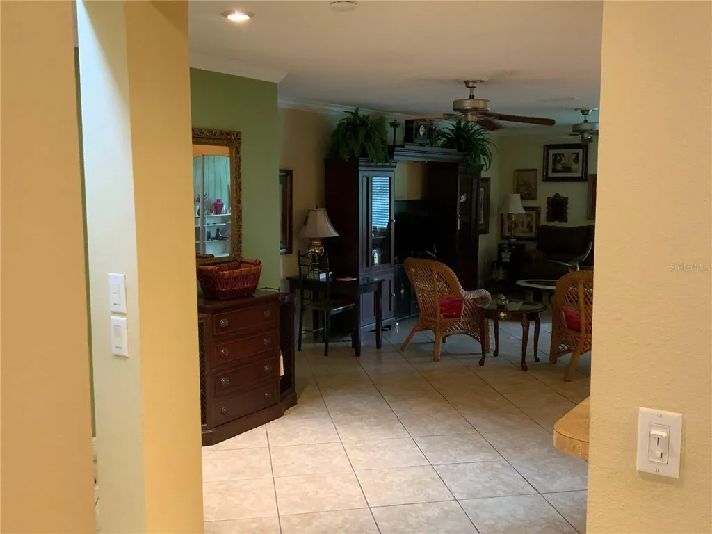 618 Maple Oak Circle Altamonte Springs FL 32701