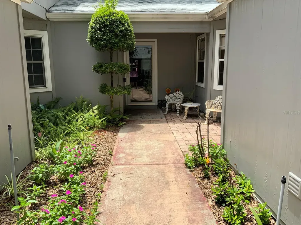 618 Maple Oak Circle Altamonte Springs FL 32701