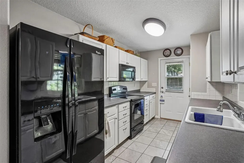 1274 N Palmetto Circle Eustis FL 32726