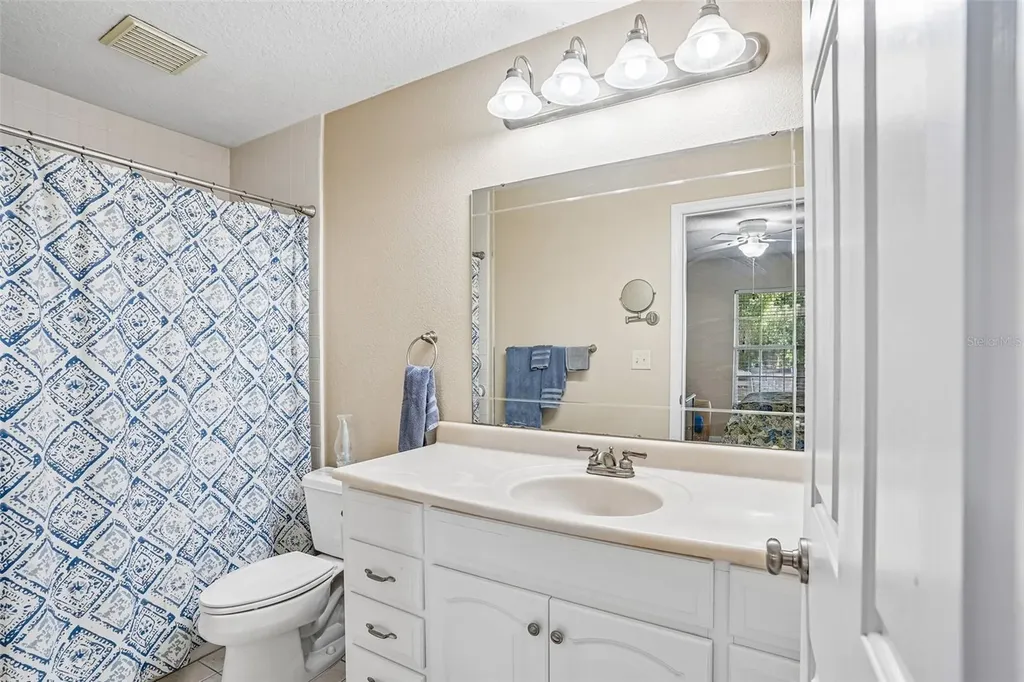 1274 N Palmetto Circle Eustis FL 32726