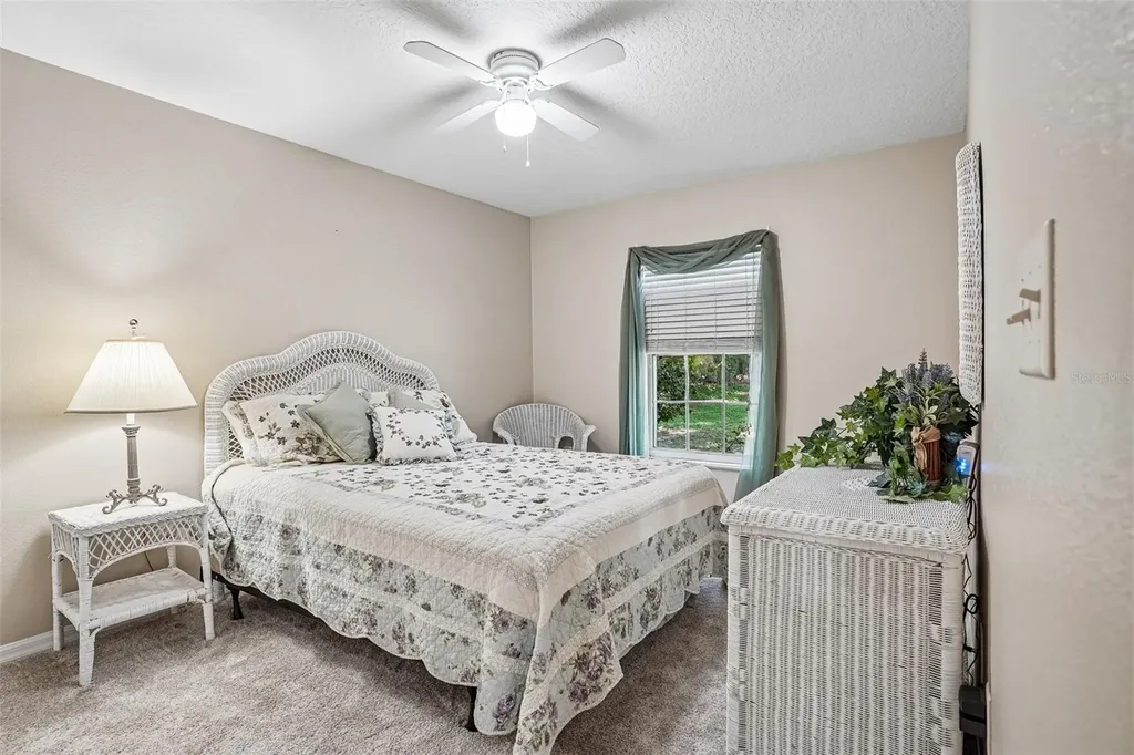 1274 N Palmetto Circle Eustis FL 32726